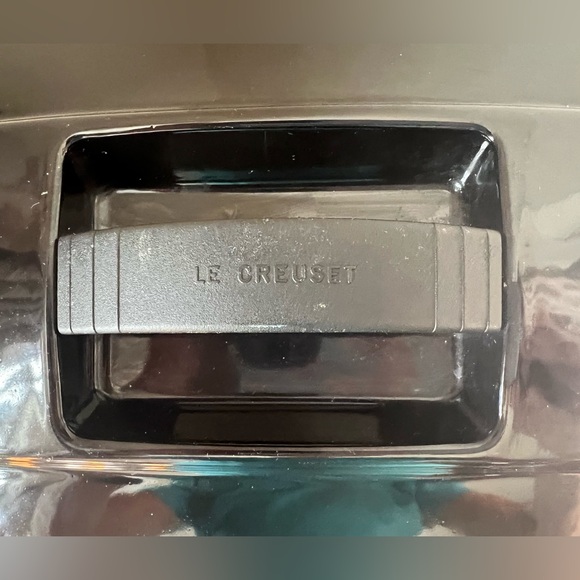 Le Creuset Vintage Futura 8 Qt Dutch Oven with Lid, Black 33 - Picture 6 of 6